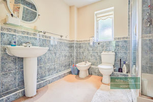 Photo 32- click for photo gallery